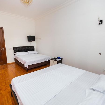 Yan Hotel Erévan Extérieur photo