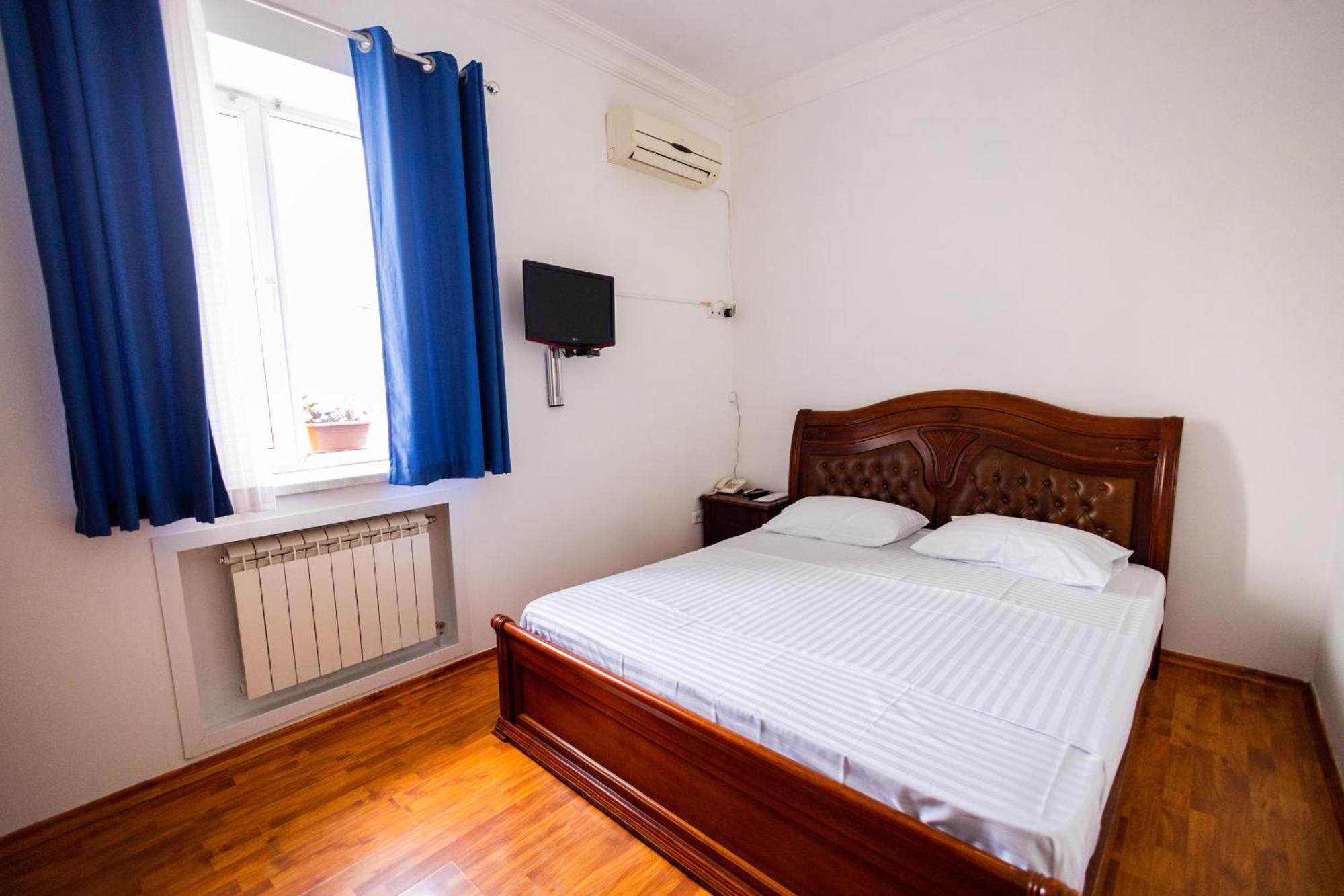 Yan Hotel Erévan Extérieur photo